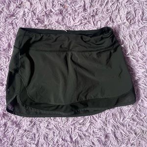 Lululemon black skirt